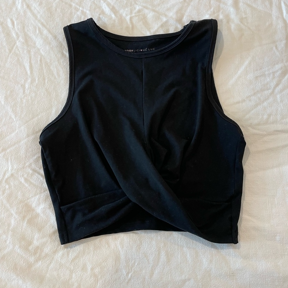 Yogalicious twist crop tank
